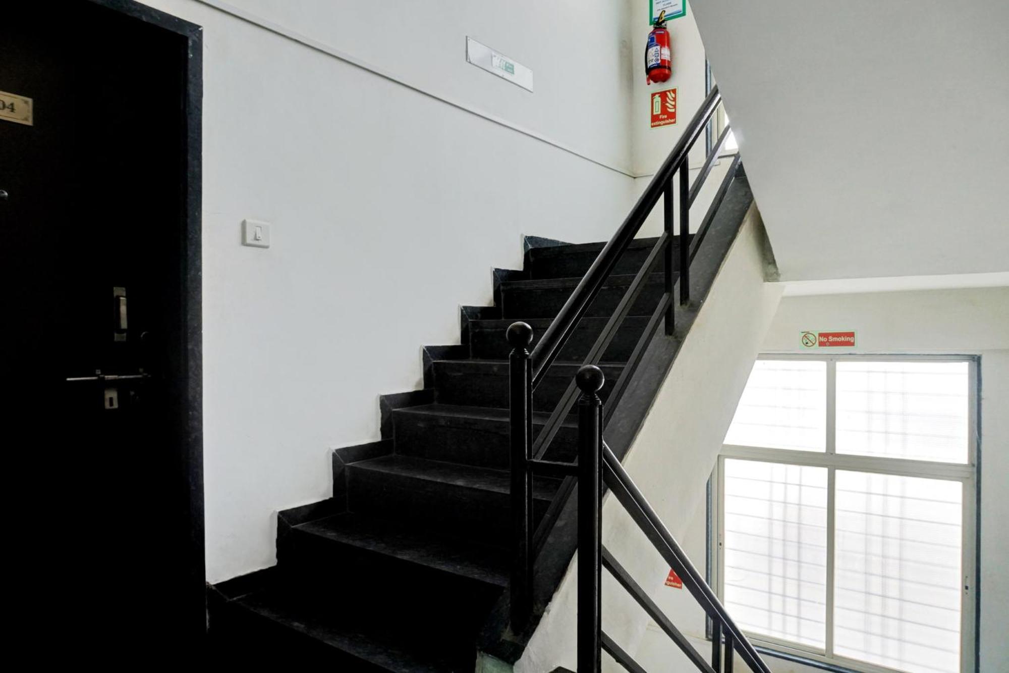 Hotel O Pristine Pune Bagian luar foto