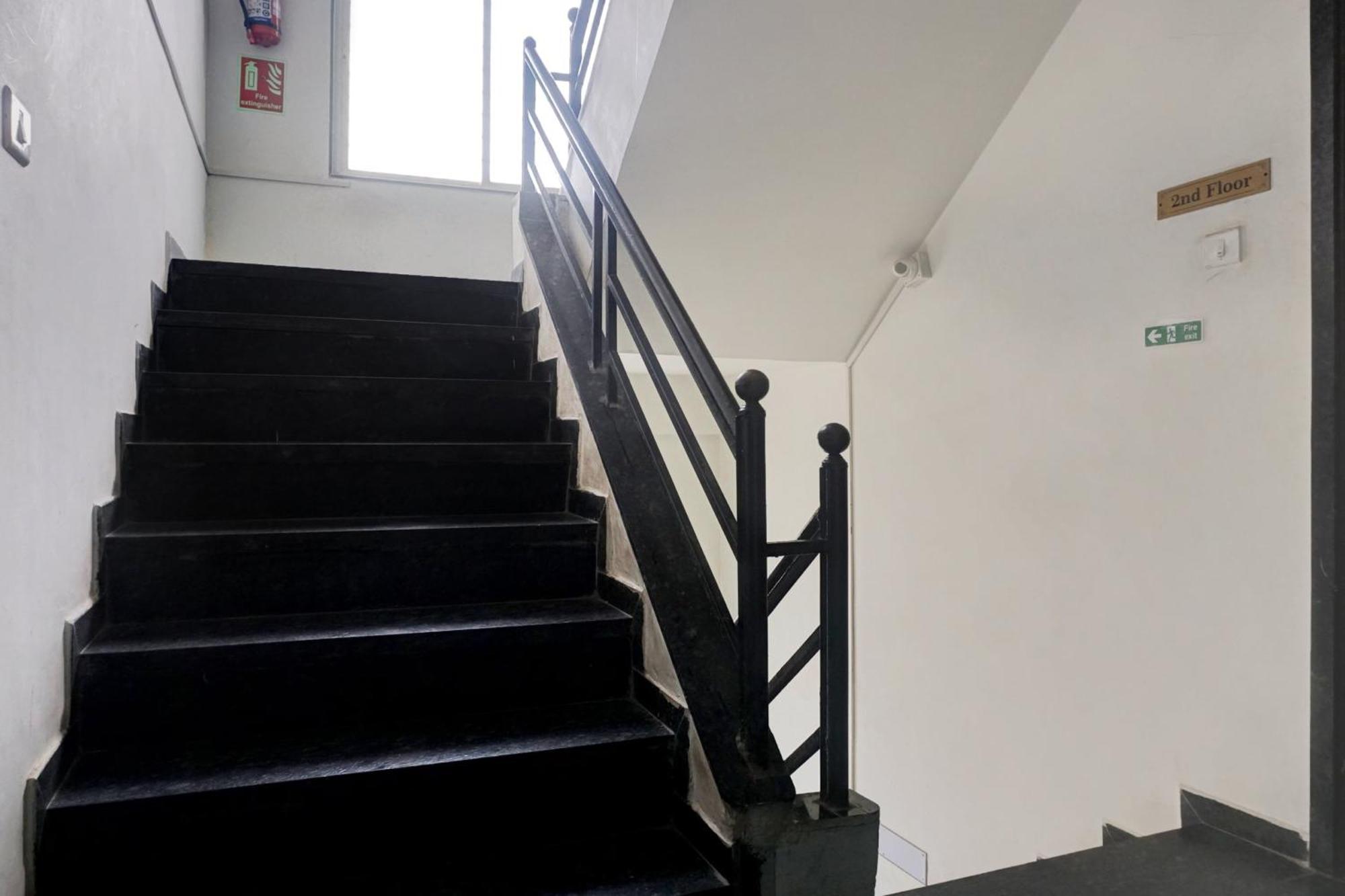 Hotel O Pristine Pune Bagian luar foto
